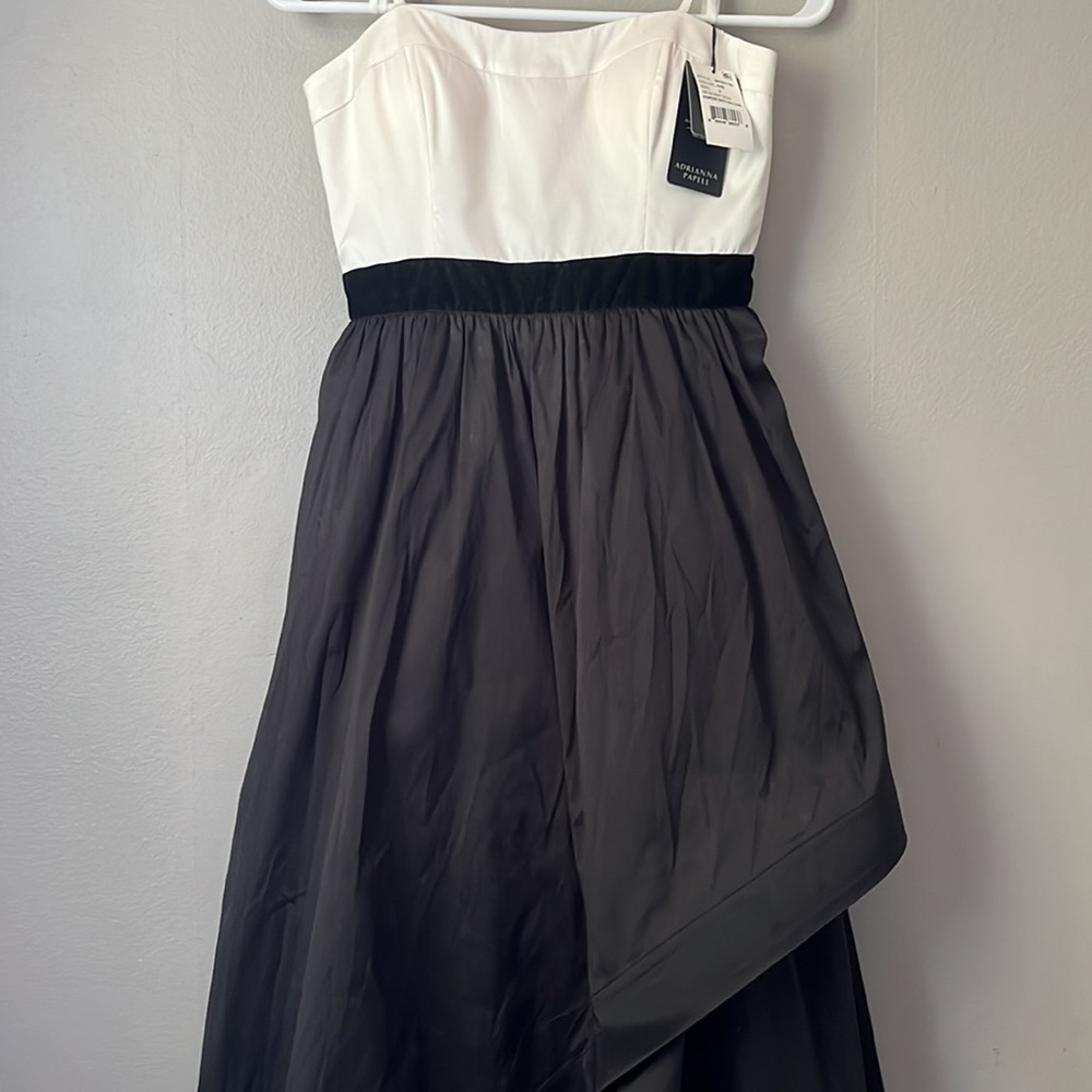 Strapless black and ivory Adrianna Papell size 2 dress New with Tags